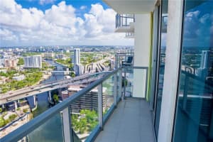 185 SW 7th St APT 3800, Miami, FL 33130, Sold 03/03/23