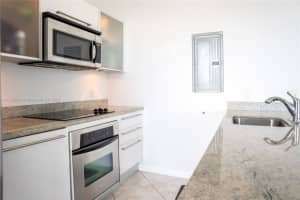 185 SW 7th St APT 3800, Miami, FL 33130, Sold 03/03/23