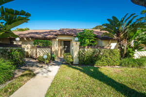 5 Bay Cedar Ct #5, Royal Palm Beach, FL 33411, Sold 04/10/23