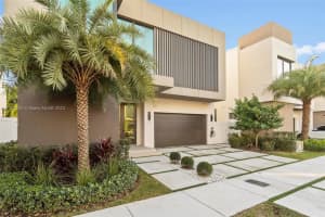 10530 NW 67th Terrace, Doral, FL 33178, Sold 05/05/23