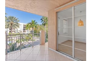 100 Meridian Ave APT 224, Miami Beach, FL 33139, Sold 05/10/23