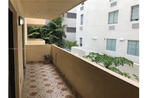 2924 Collins Ave APT 207, Miami Beach, FL 33140, Sold 06/08/23