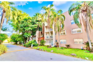 8405 NW 8th St Apt 107-2, Miami, FL 33126, Sold 03/31/23