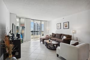 19195 NE 36th Ct, Aventura, FL 33180, Sold 02/09/24