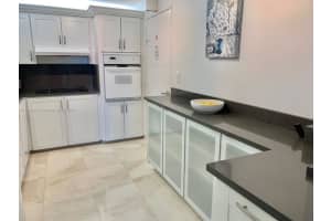 3901 S Ocean Dr #12w, Hollywood, FL 33019, Sold 12/11/23