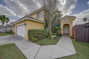 15800 SW 84th Terrace, Miami, FL 33193, Sold 04/03/23