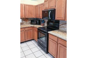 1511 W Oak Knoll Cir, Davie, FL 33324, Sold 03/16/23