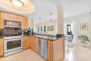 1040 10th St APT 201, Miami Beach, FL 33139, Sold 03/08/23