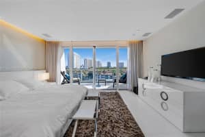 2950 NE 188th St APT 439, Aventura, FL 33180, Sold 03/20/23