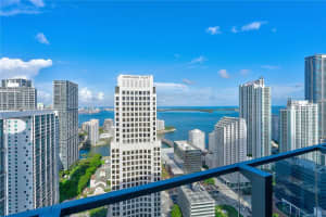 68 SE 6th St Apt 3905, Miami, FL 33131, Sold 04/17/23