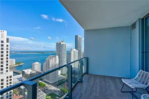 68 SE 6th St Apt 3905, Miami, FL 33131, Sold 04/17/23