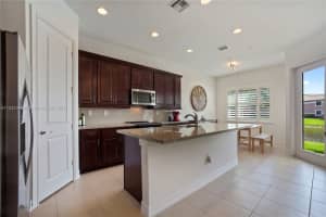 11612 SW 13th Ln, Pembroke Pines, FL 33025, Sold 04/10/23