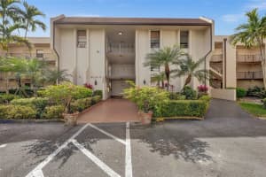 7850 W McNab Rd APT 316, Tamarac, FL 33321, Sold 03/17/23