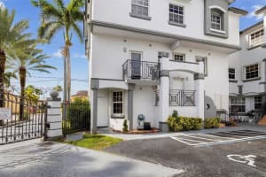 955 NW 82nd Ave APT 111C, Miami, FL 33126, Sold 05/24/23