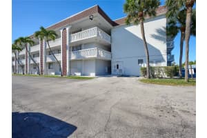 400 SE 10th St APT 310, Deerfield Beach, FL 33441, Sold 04/05/23