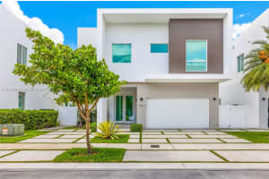 10560 NW 67th Terrace, Doral, FL 33178, Sold 06/01/23