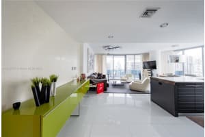 200 Biscayne Blvd Way APT 3702, Miami, FL 33131, Sold 03/28/24