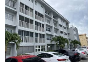 329 SE 3rd St #103p, Hallandale Beach, FL 33009, Sold 03/14/23