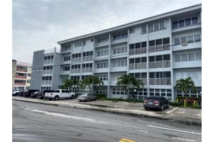 329 SE 3rd St #103p, Hallandale Beach, FL 33009, Sold 03/14/23