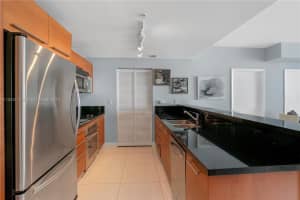 Vizcayne, 253 NE 2nd St APT 2501, Miami, FL 33132, Sold 06/09/23