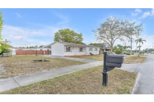 17821 NW 79th Pl, Hialeah, FL 33015, Sold 03/03/23