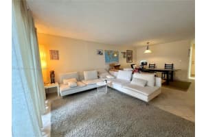 1200 14th St #4c, Miami Beach, FL 33139, Sold 04/07/23