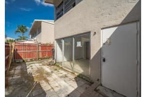 15680 SW 82nd Cir Ln APT 85, Miami, FL 33193, Sold 03/15/23