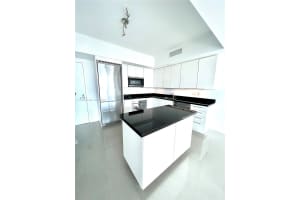 92 SW 3rd St APT 4111, Miami, FL 33130, Sold 03/02/23