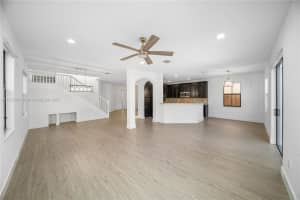 8757 NW 100th Pl, Medley, FL 33178, Sold 04/06/23
