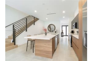 842 SW 11th St, Fort Lauderdale, FL 33315, Sold 03/02/23