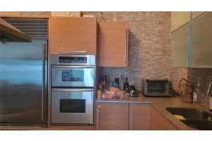 218 SE 14th St, Miami, FL 33131, Sold 04/28/23