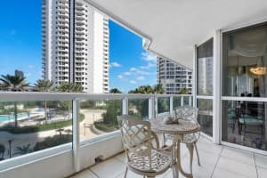 21205 Yacht Club Dr #701, Aventura, FL 33180, Sold 06/27/23