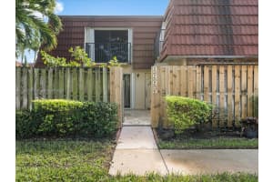 9995 NW 6th Ct, Plantation, FL 33324, Sold 04/14/23