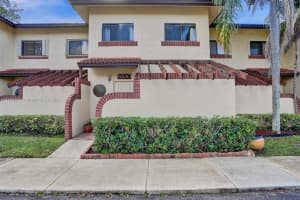 8830 NW 48th St, Sunrise, FL 33351, Sold 03/24/23