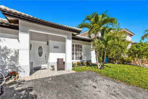 18674 NW 52nd Path, Miami Gardens, FL 33055, Sold 03/17/23