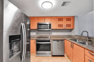 2101 Brickell Ave APT 403, Miami, FL 33129, Sold 03/30/23