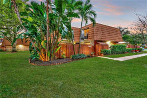2828 SW 12th St #2828, Deerfield Beach, FL 33442, Sold 03/16/23
