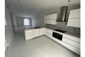 7650 NW 180th St, Hialeah, FL 33015, Sold 04/12/23