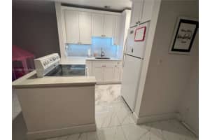 10397 N Kendall Dr APT W2, Miami, FL 33176, Sold 02/23/23