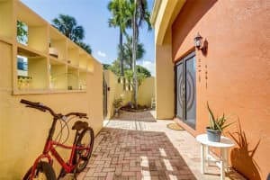 20903 Leeward Ct, Aventura, FL 33180, Sold 04/14/23