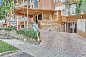 2450 NE 135th St APT 103, North Miami, FL 33181, Sold 05/22/23