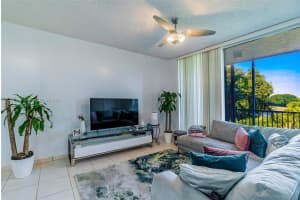 9755 NW 52nd St APT 310, Doral, FL 33178, Sold 04/28/23