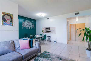 9755 NW 52nd St APT 310, Doral, FL 33178, Sold 04/28/23