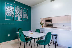 9755 NW 52nd St APT 310, Doral, FL 33178, Sold 04/28/23