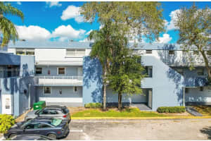 9365 Fontainebleau Blvd APT E214, Miami, FL 33172, Sold 02/24/23