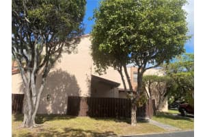 575 W Park Dr APT 105, Miami, FL 33172, Sold 03/28/23