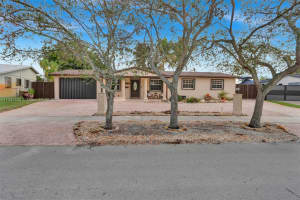 17831 NW 84th Pl., Hialeah, FL 33015, Sold 03/06/23