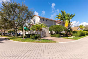 935 Harbor View S #0, Hollywood, FL 33019, Sold 05/31/23