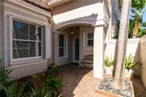 935 Harbor View S #0, Hollywood, FL 33019, Sold 05/31/23
