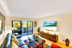 545 SE 12th St, Dania Beach, FL 33004, Sold 03/09/23
